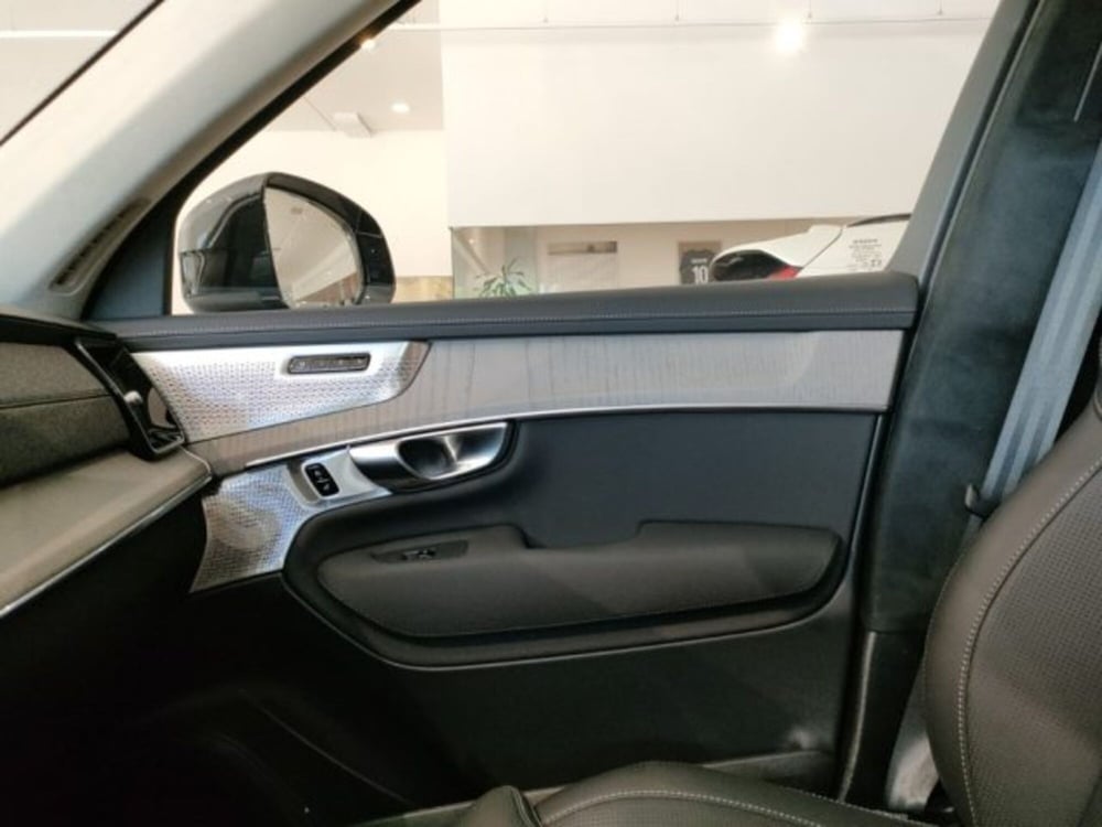 Volvo XC90 nuova a Modena (12)
