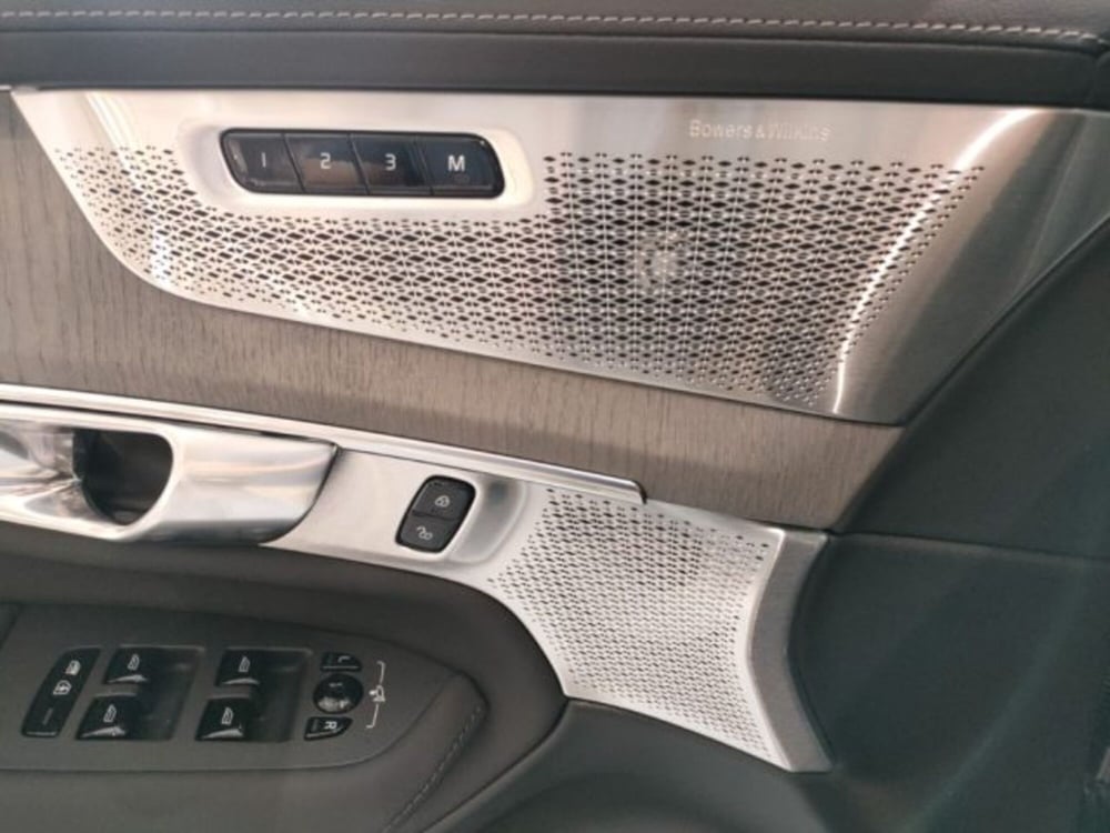 Volvo XC90 nuova a Modena (13)