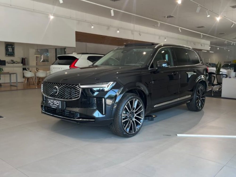 Volvo XC90 nuova a Modena (2)
