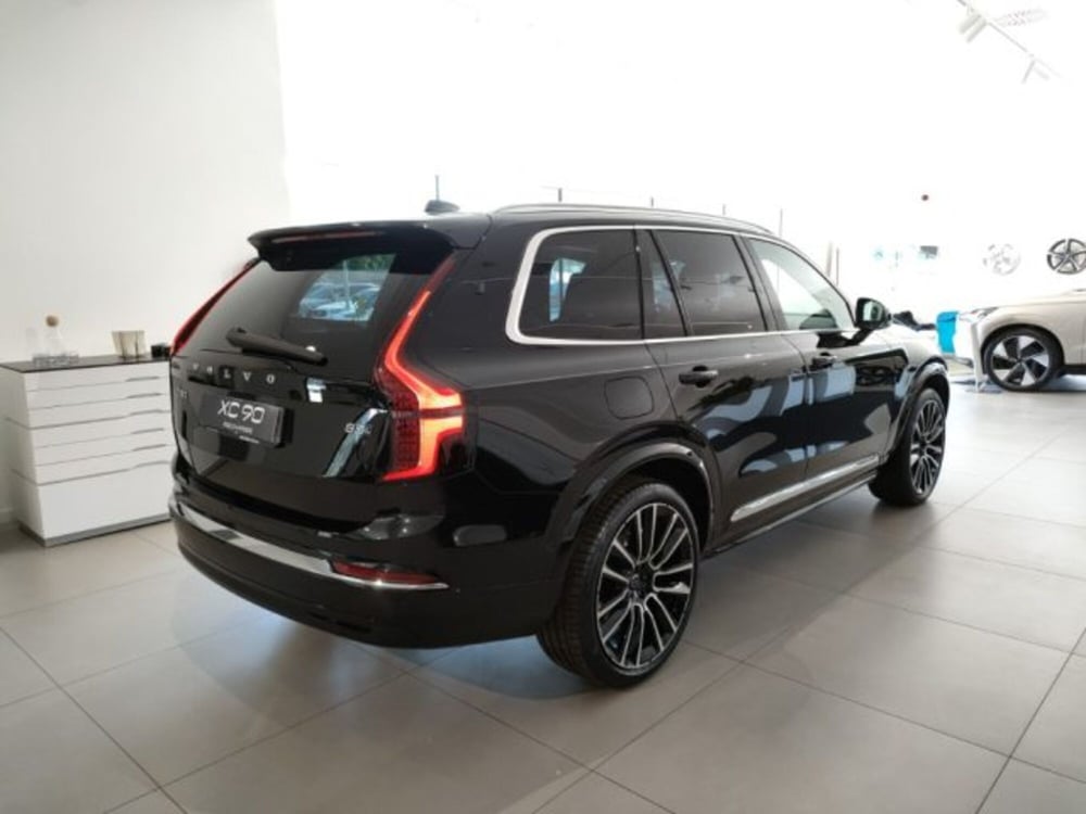 Volvo XC90 nuova a Modena (5)