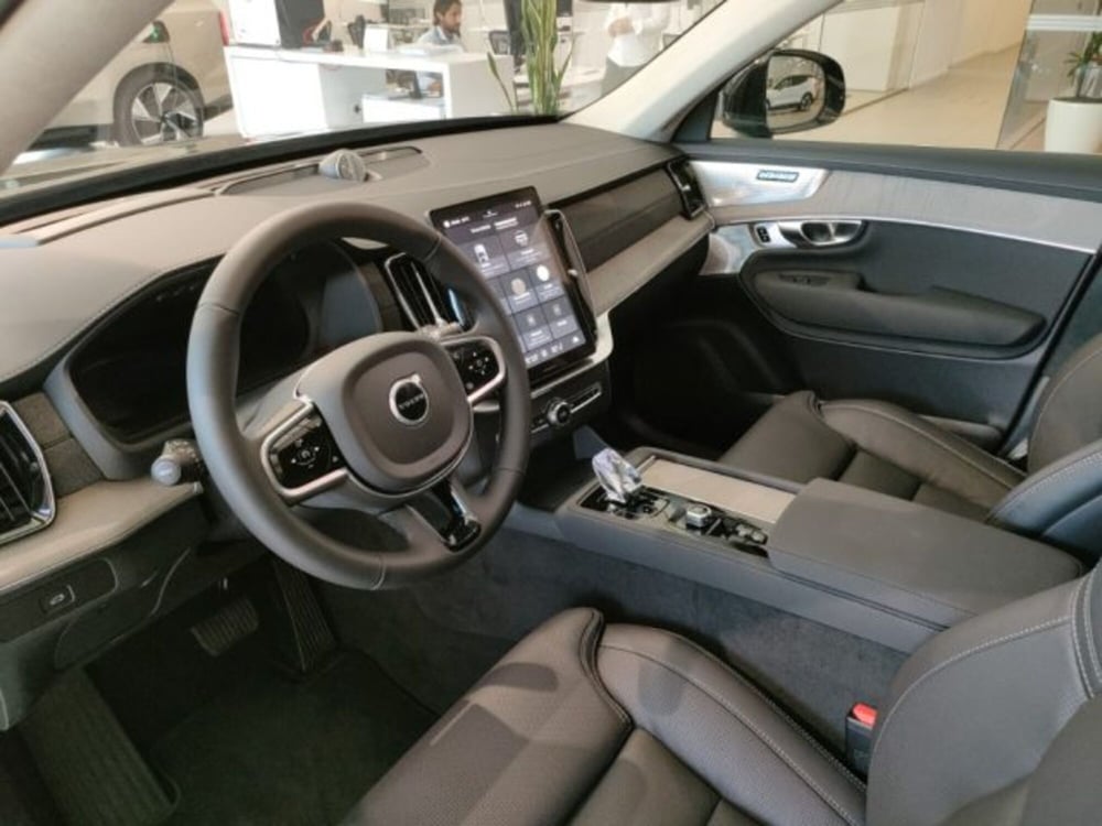 Volvo XC90 nuova a Modena (6)