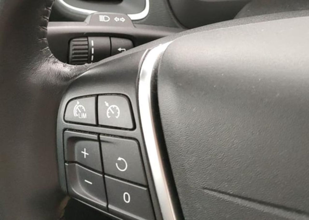 Volvo V40 usata a Modena (15)