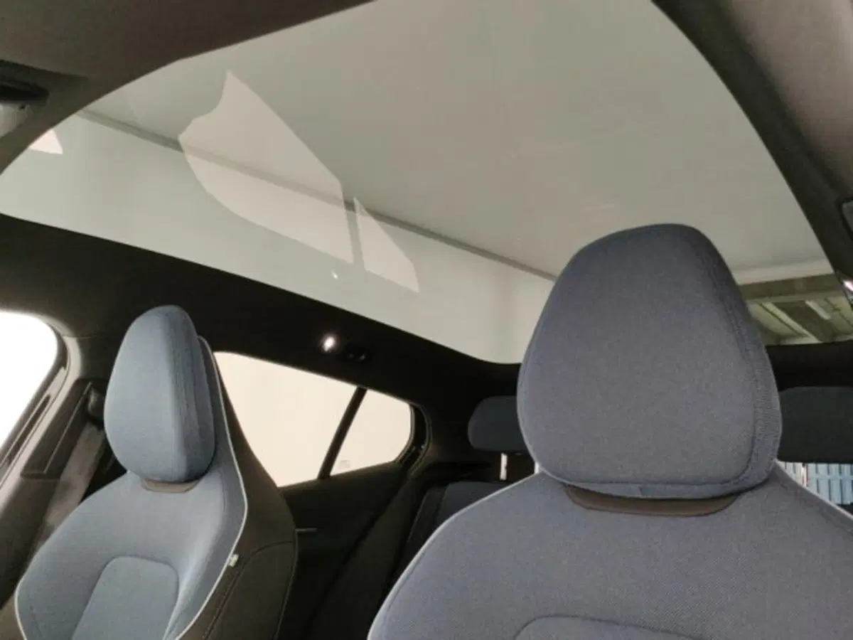 Volvo EX30 Cross Country nuova a Modena (13)