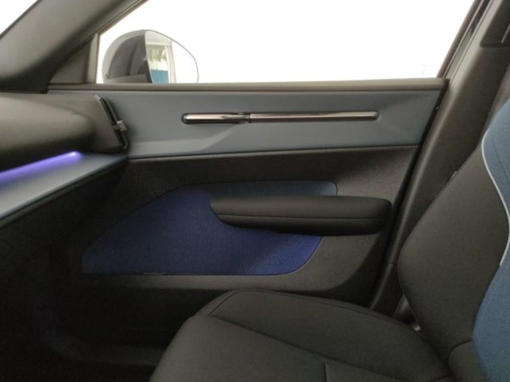 Volvo EX30 Cross Country nuova a Modena (20)