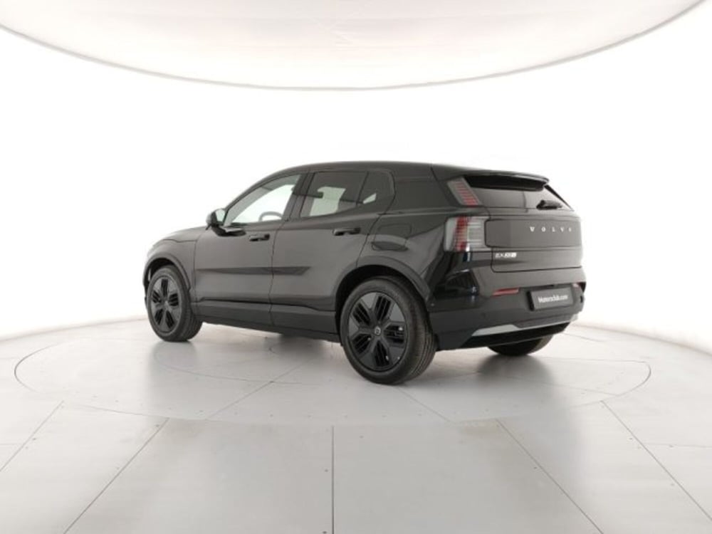 Volvo EX30 Cross Country nuova a Modena (3)