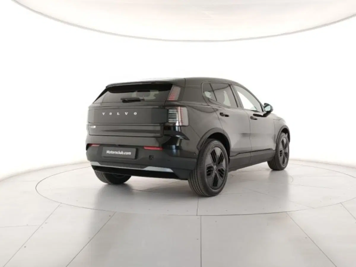 Volvo EX30 Cross Country nuova a Modena (5)