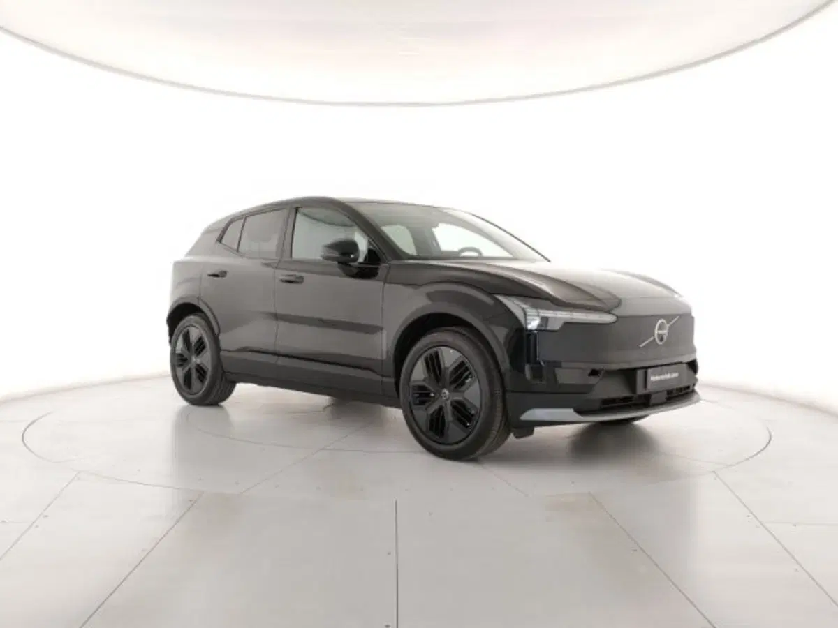 Volvo EX30 Cross Country nuova a Modena (6)