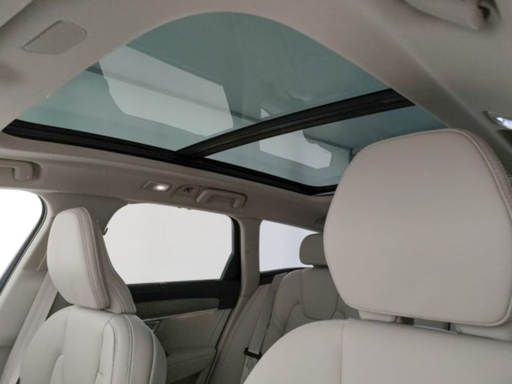 Volvo V90 Cross Country nuova a Modena (14)