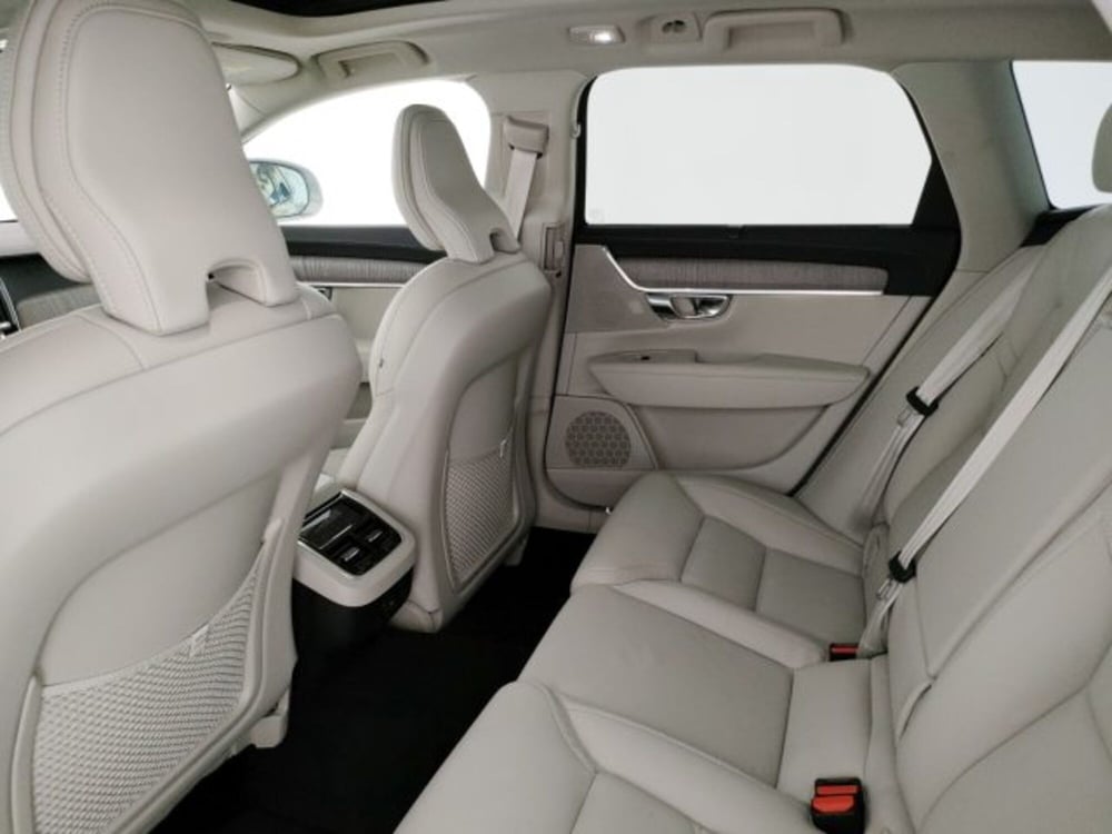 Volvo V90 Cross Country nuova a Modena (9)