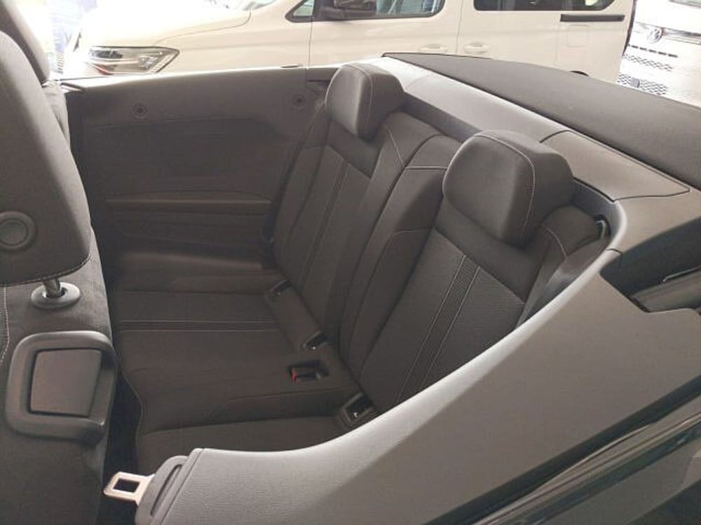 Volkswagen T-Roc Cabrio nuova a Vicenza (9)