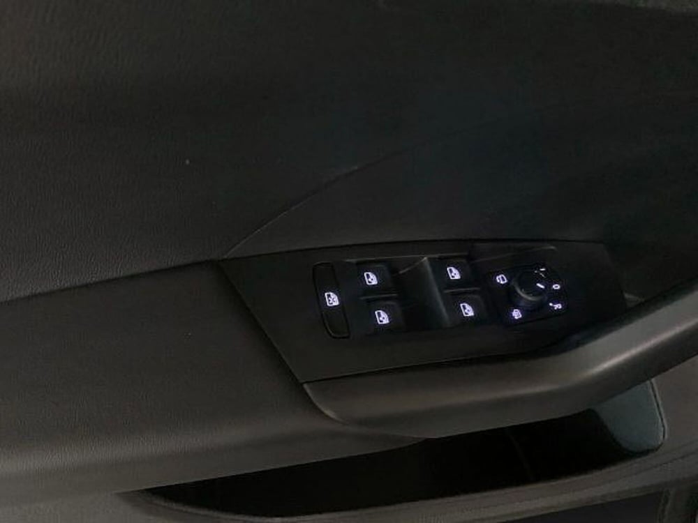 Volkswagen T-Cross nuova a Vicenza (15)