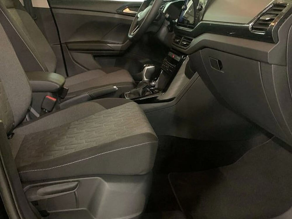 Volkswagen T-Cross nuova a Vicenza (5)
