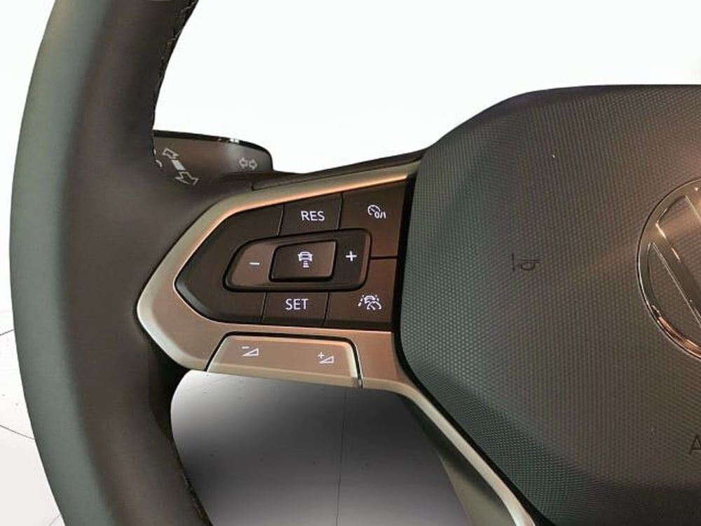 Volkswagen T-Cross nuova a Vicenza (9)