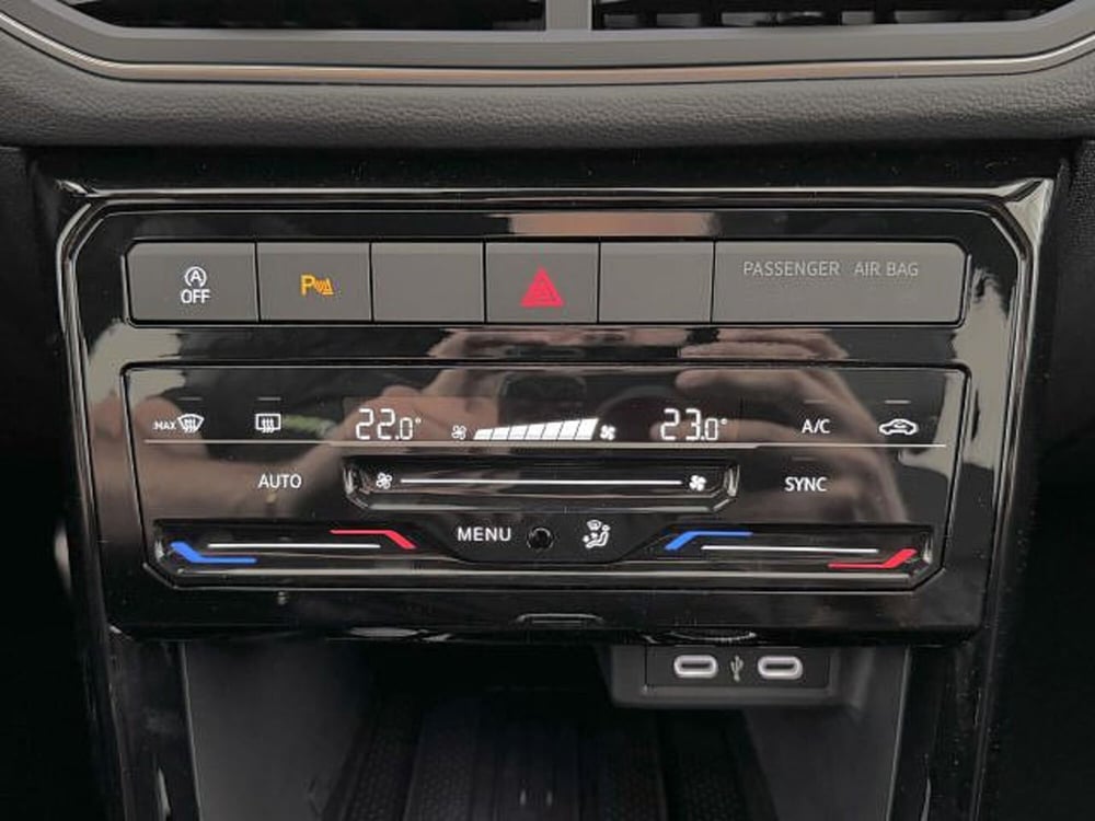 Volkswagen T-Cross nuova a Vicenza (16)