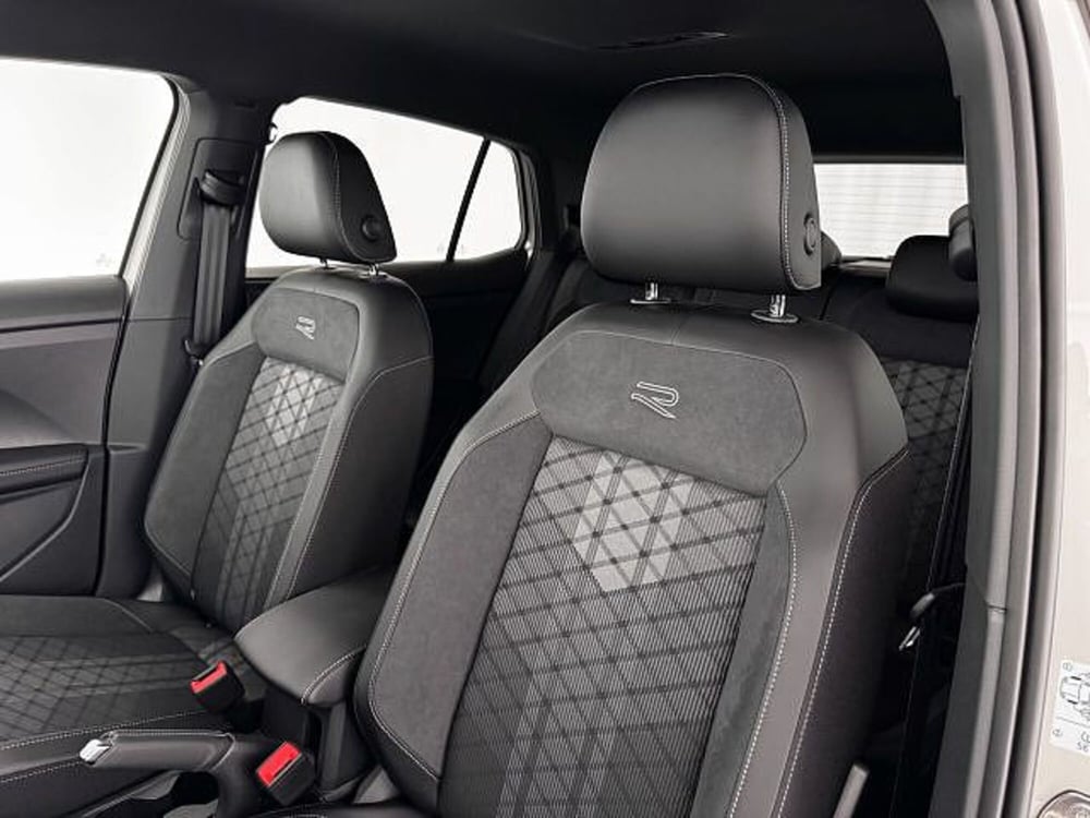 Volkswagen T-Cross nuova a Vicenza (9)
