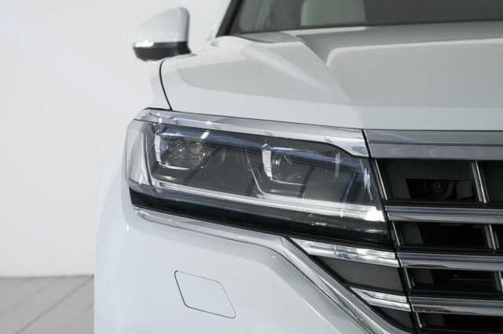 Volkswagen Touareg usata a Como (7)