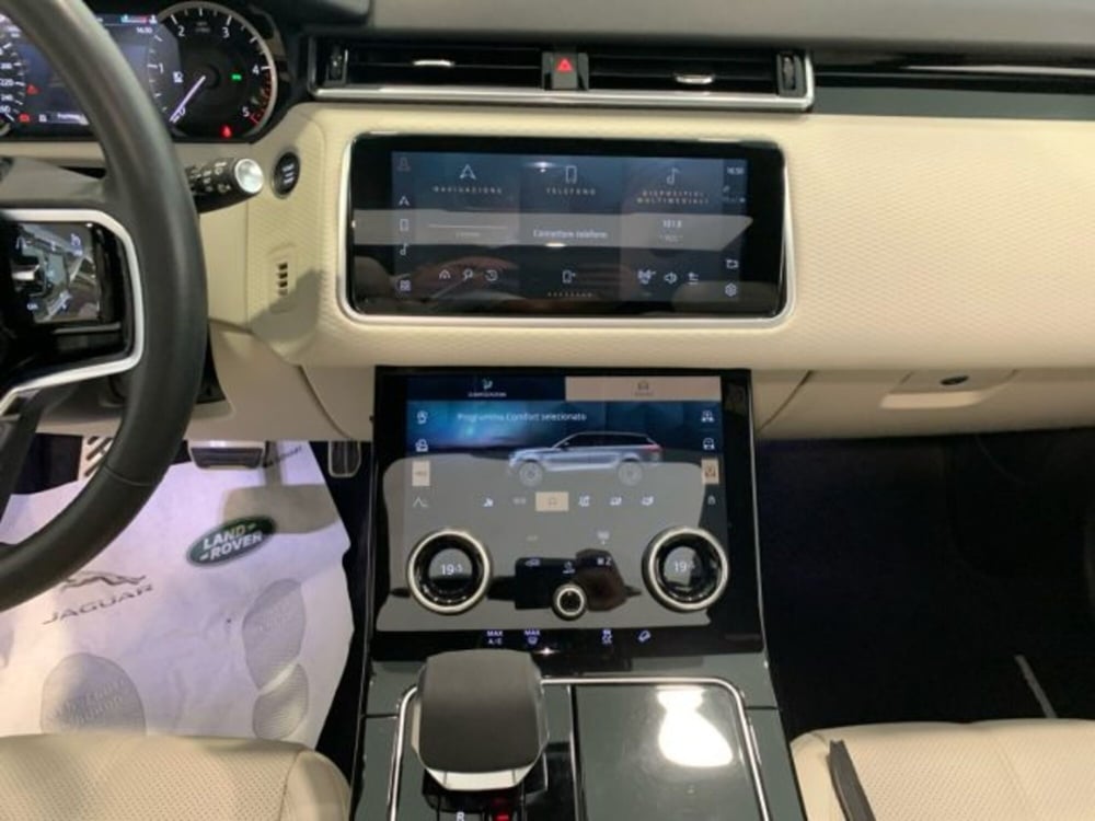 Land Rover Range Rover Velar usata a Livorno (15)