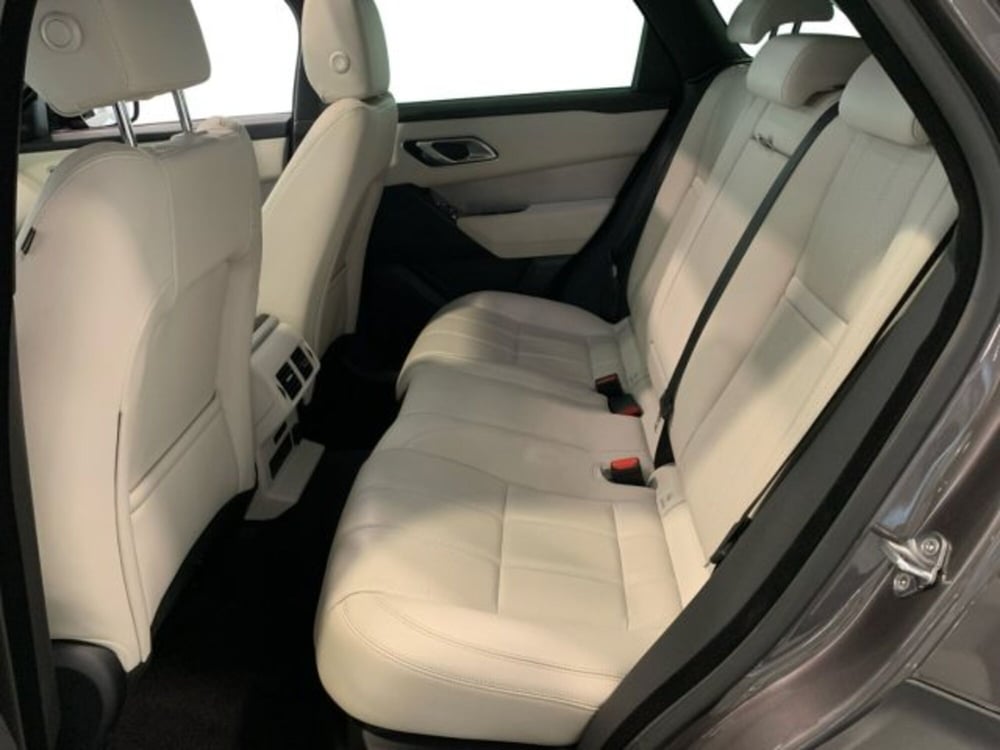 Land Rover Range Rover Velar usata a Livorno (17)