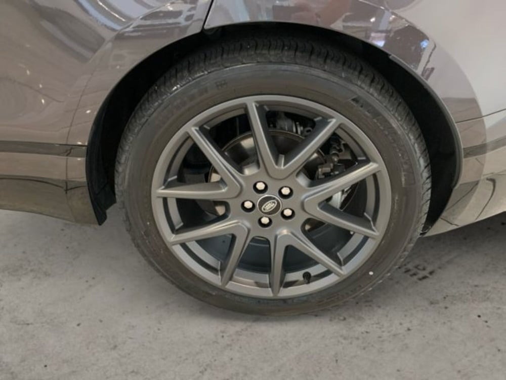 Land Rover Range Rover Velar usata a Livorno (9)
