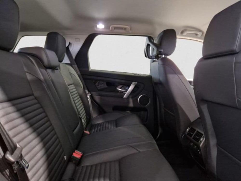 Land Rover Discovery Sport usata a Livorno (16)