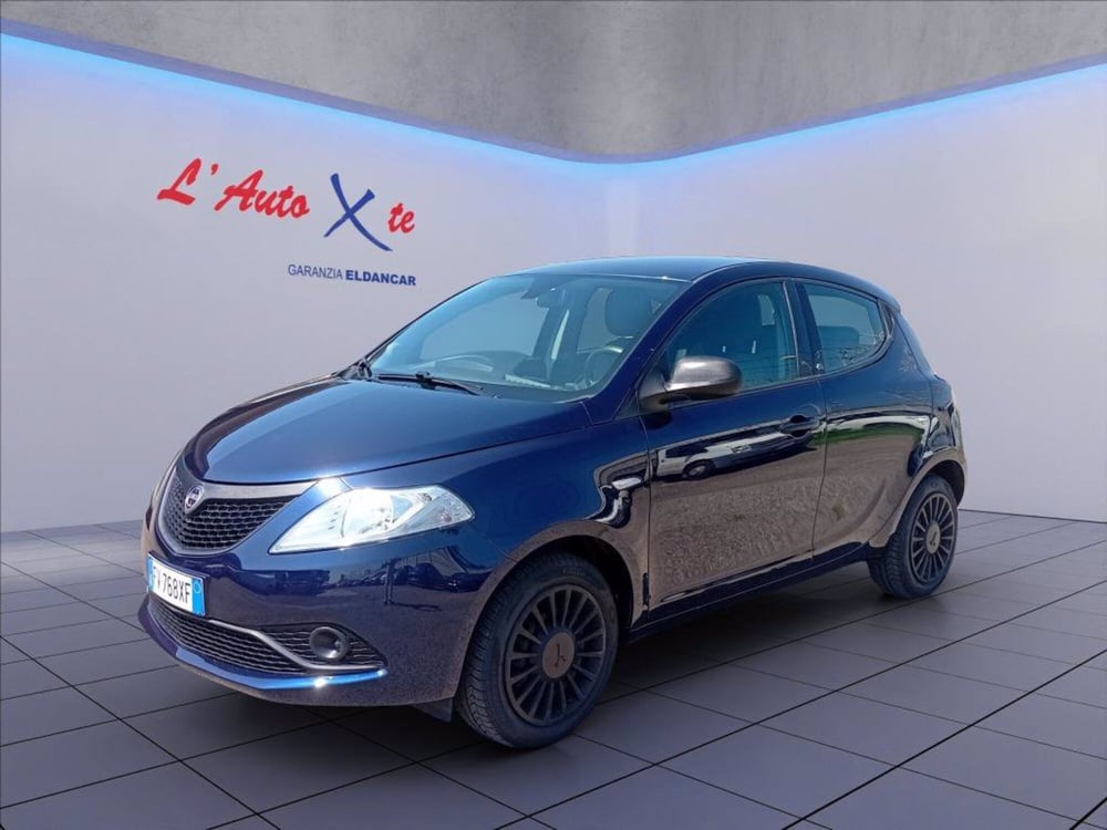 Lancia Ypsilon usata a Milano (3)