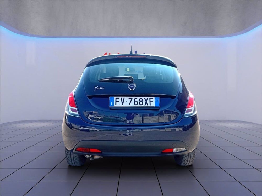 Lancia Ypsilon usata a Milano (6)