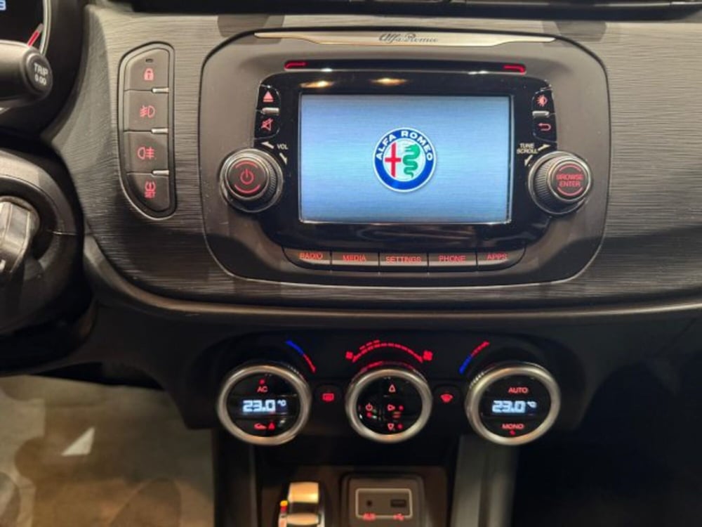 Alfa Romeo Giulietta usata a Biella (12)