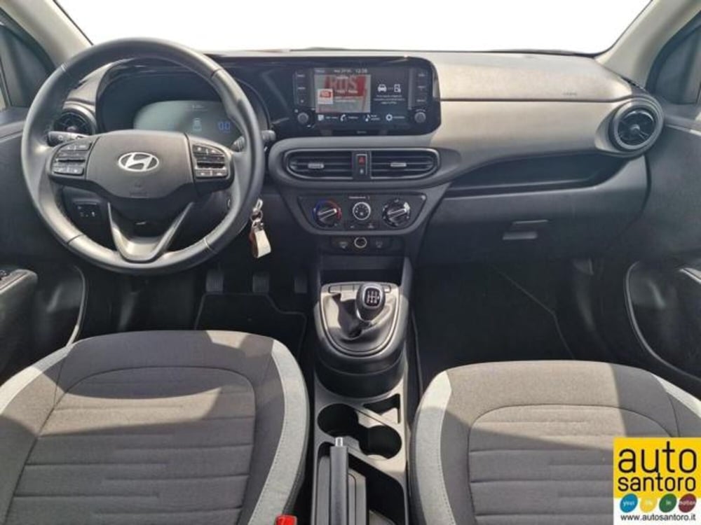 Hyundai i10 nuova a Salerno (10)