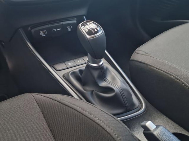 Hyundai Bayon nuova a Salerno (17)