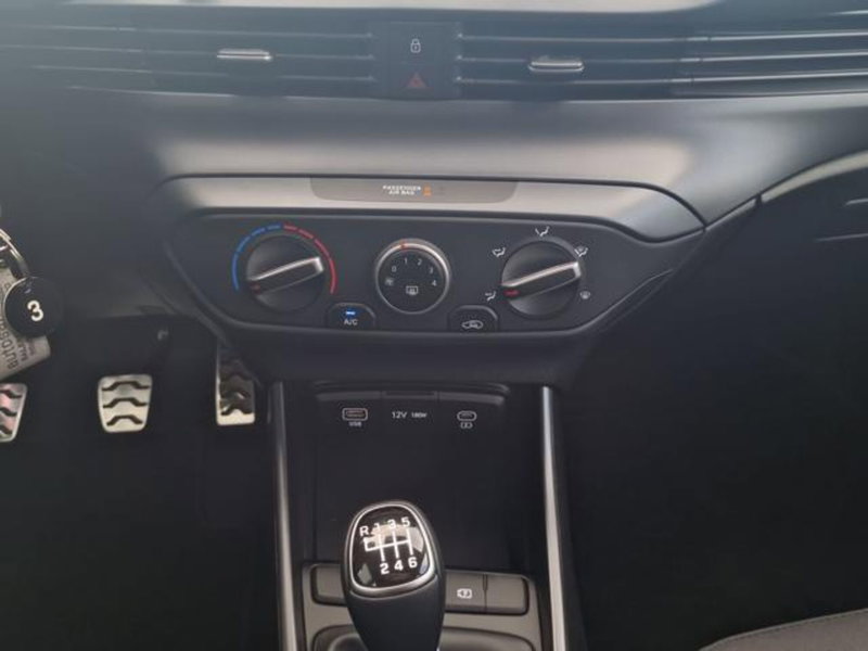 Hyundai Bayon nuova a Salerno (18)