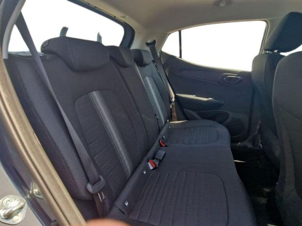 Hyundai i10 nuova a Salerno (14)