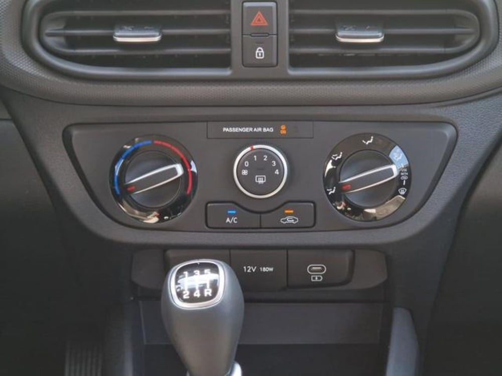Hyundai i10 nuova a Salerno (18)
