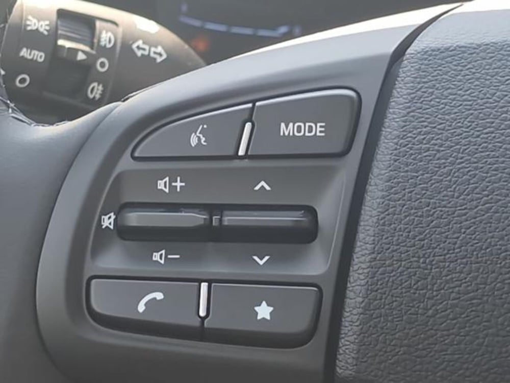 Hyundai i10 nuova a Salerno (20)