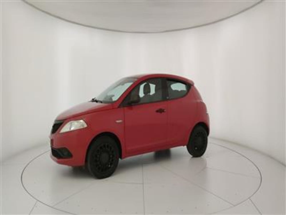 Lancia Ypsilon usata a Bari (2)