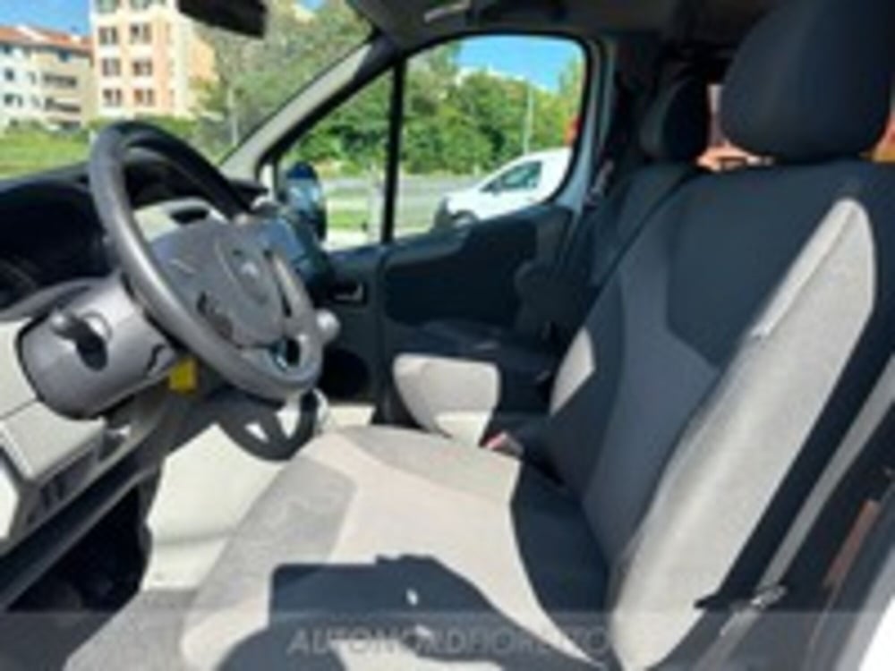 Opel Vivaro Furgone usata a Udine (11)