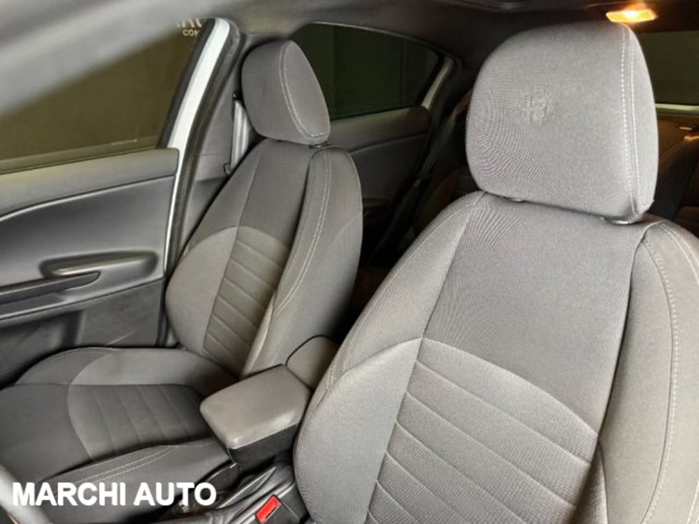 Alfa Romeo Giulietta usata a Perugia (11)