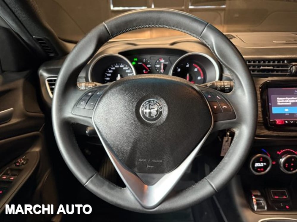 Alfa Romeo Giulietta usata a Perugia (16)