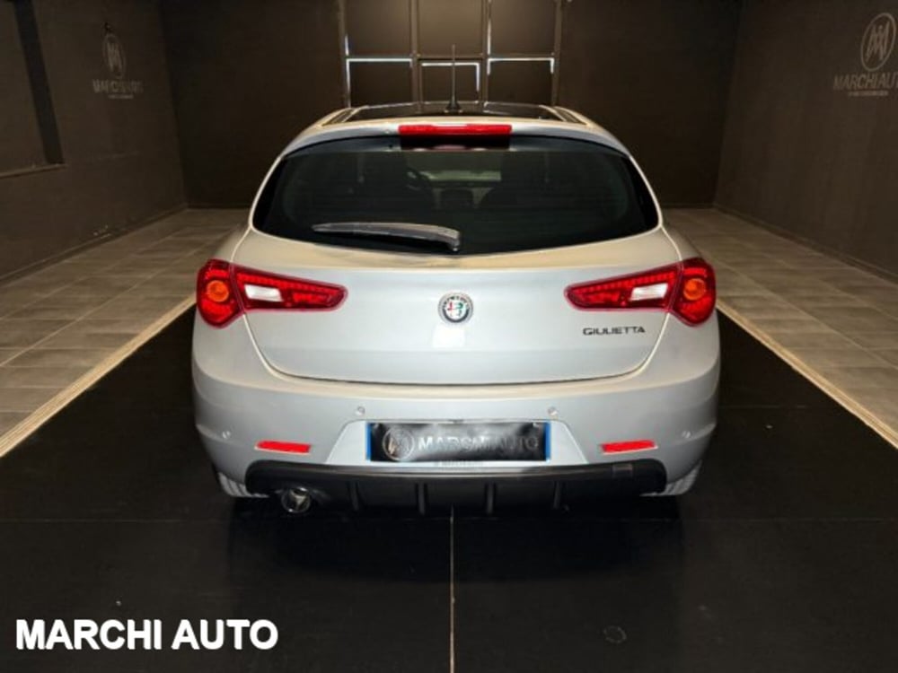 Alfa Romeo Giulietta usata a Perugia (6)