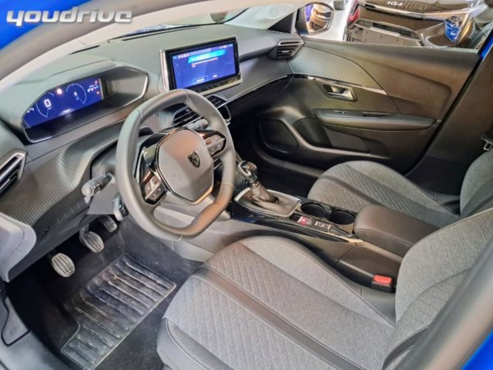 Peugeot 208 usata a Napoli (9)
