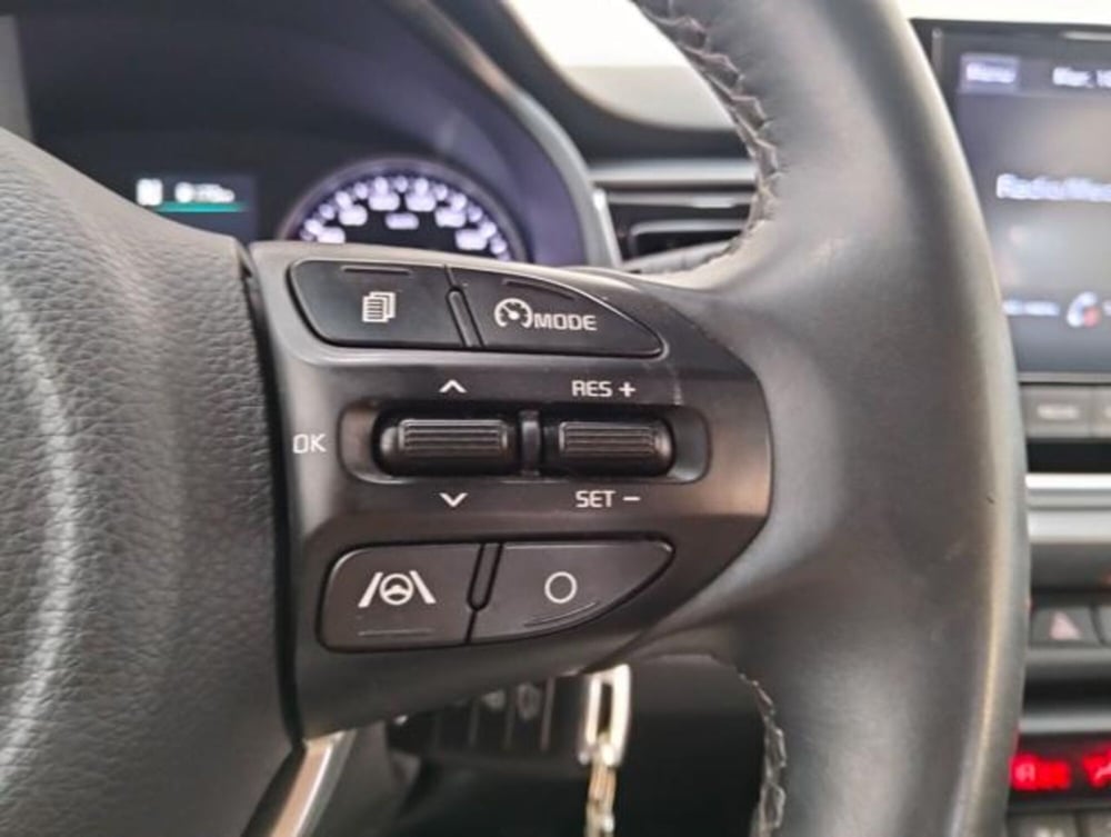 Kia Rio usata a Como (11)