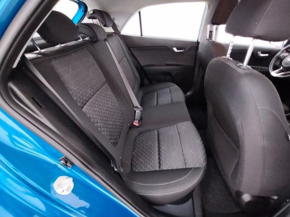 Kia Rio usata a Como (5)