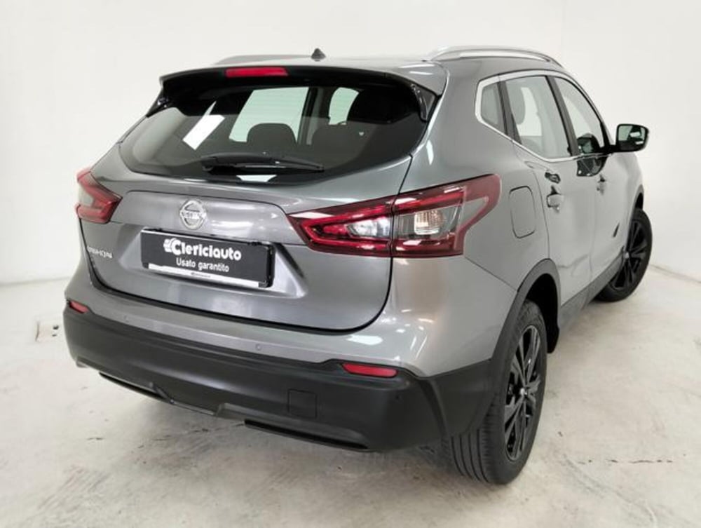 Nissan Qashqai usata a Como (2)