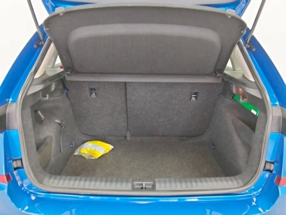 Skoda Kamiq usata a Como (17)