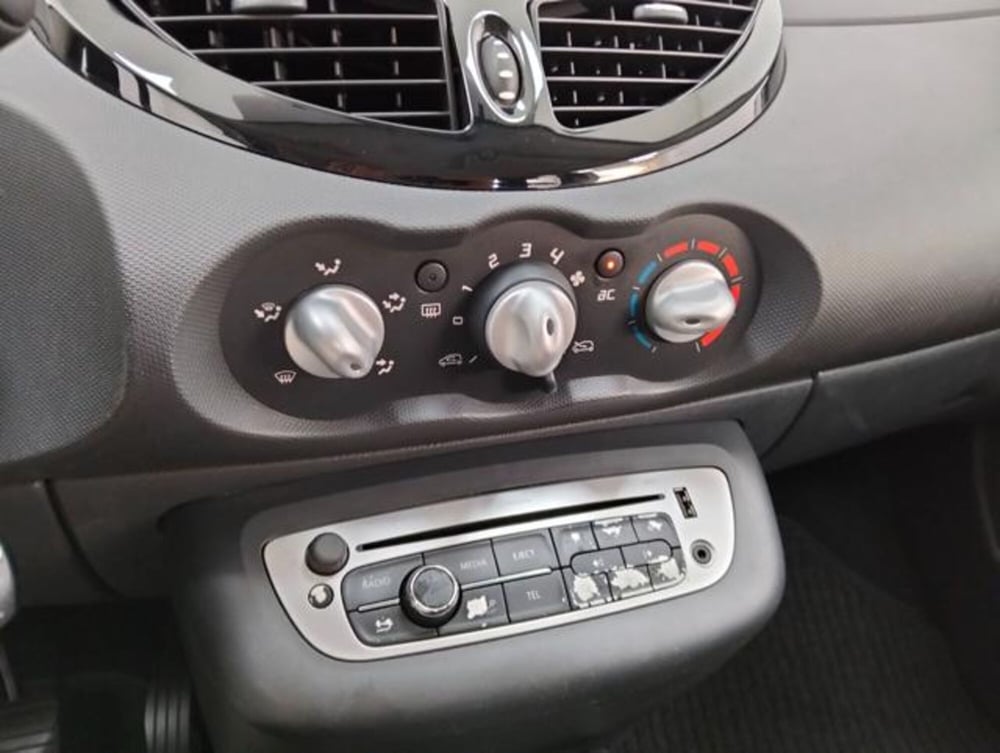 Renault Twingo usata a Como (12)
