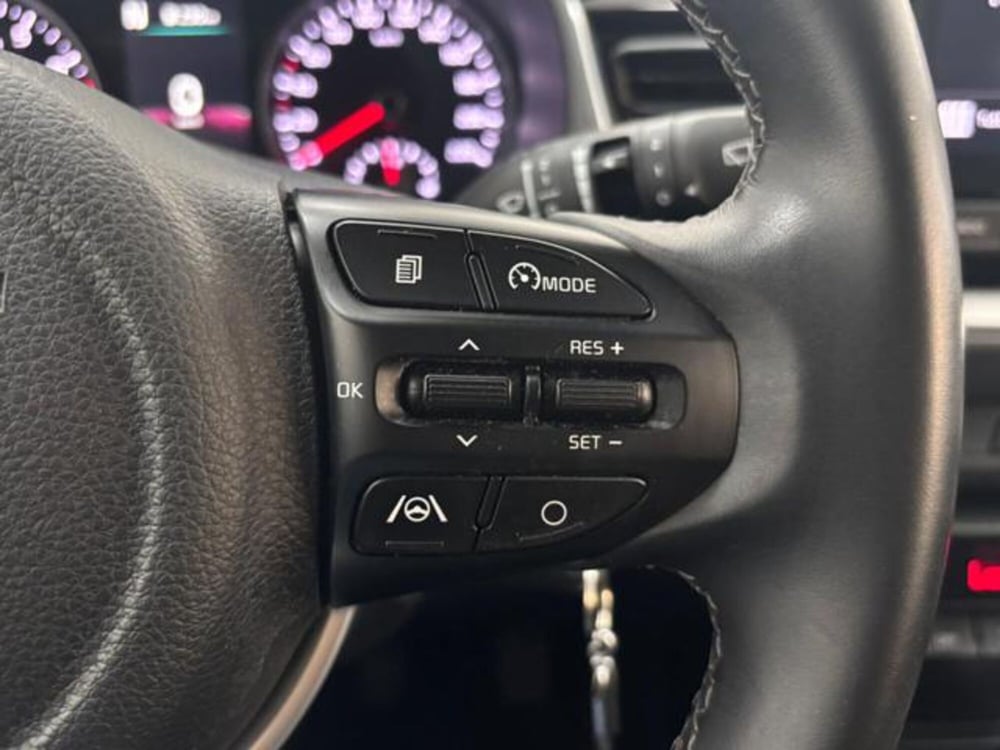 Kia Stonic usata a Como (11)