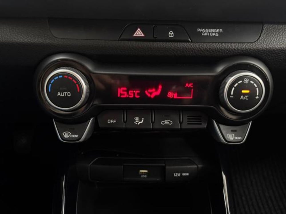 Kia Stonic usata a Como (17)