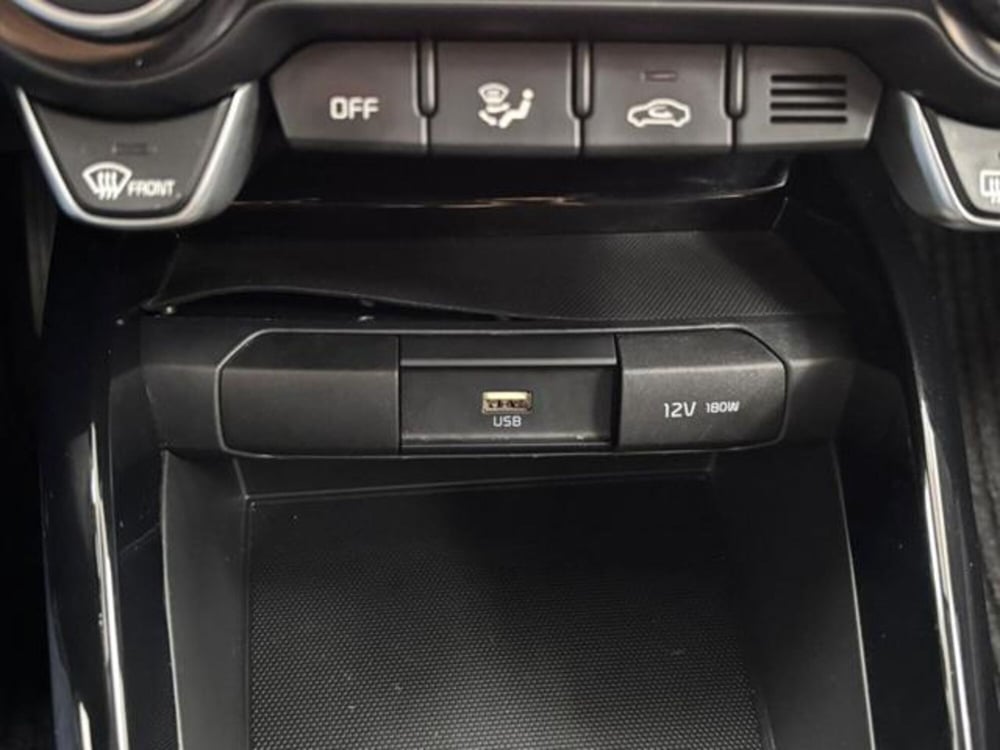 Kia Stonic usata a Como (18)