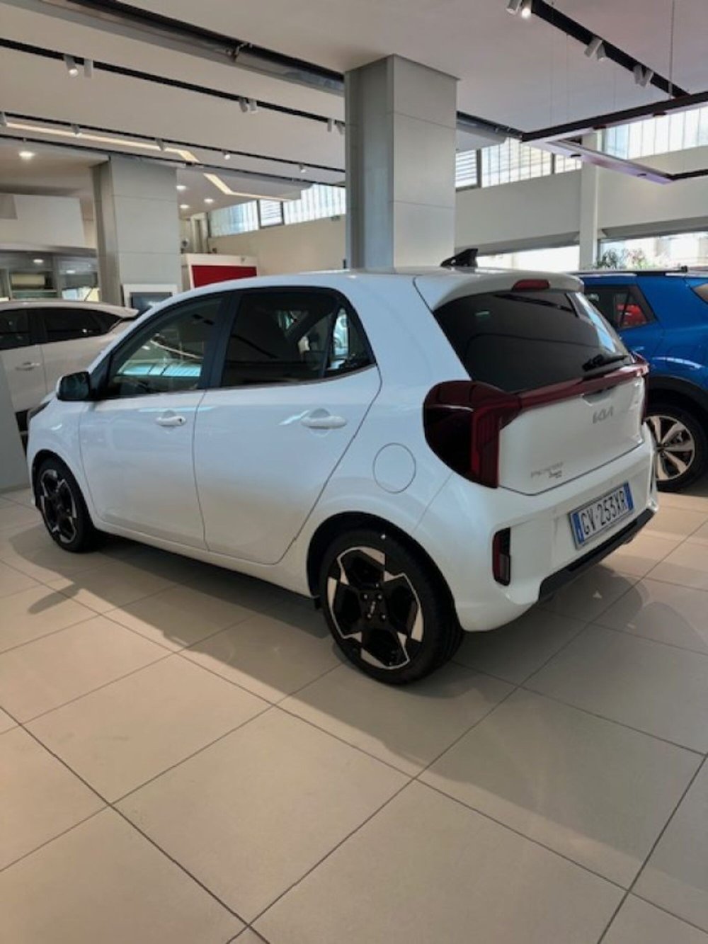 Kia Picanto nuova a Novara (6)