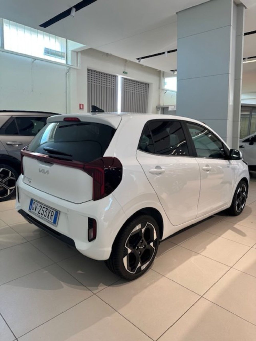 Kia Picanto nuova a Novara (7)
