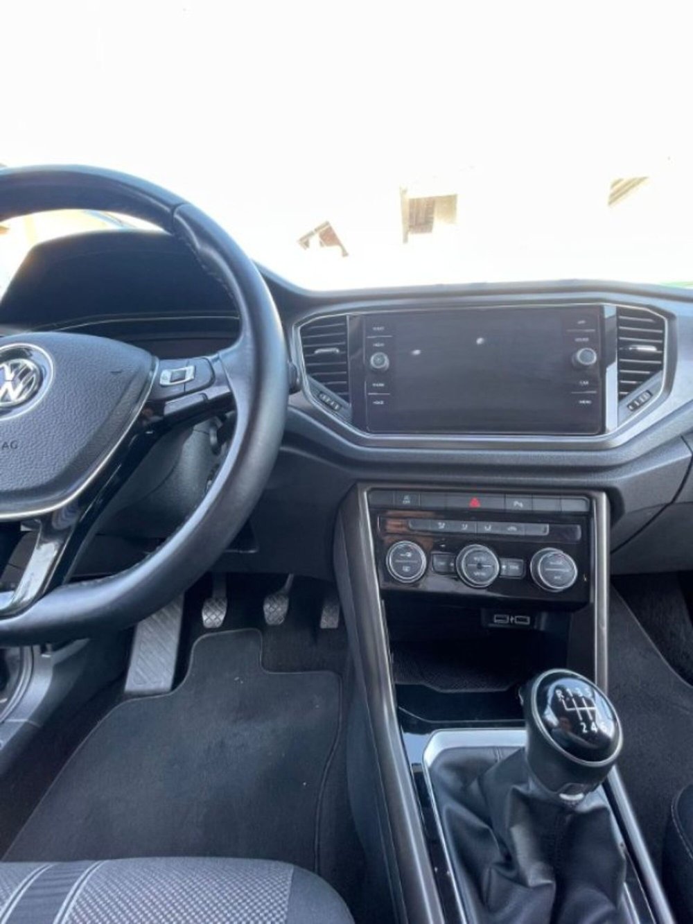 Volkswagen T-Roc usata a Novara (10)